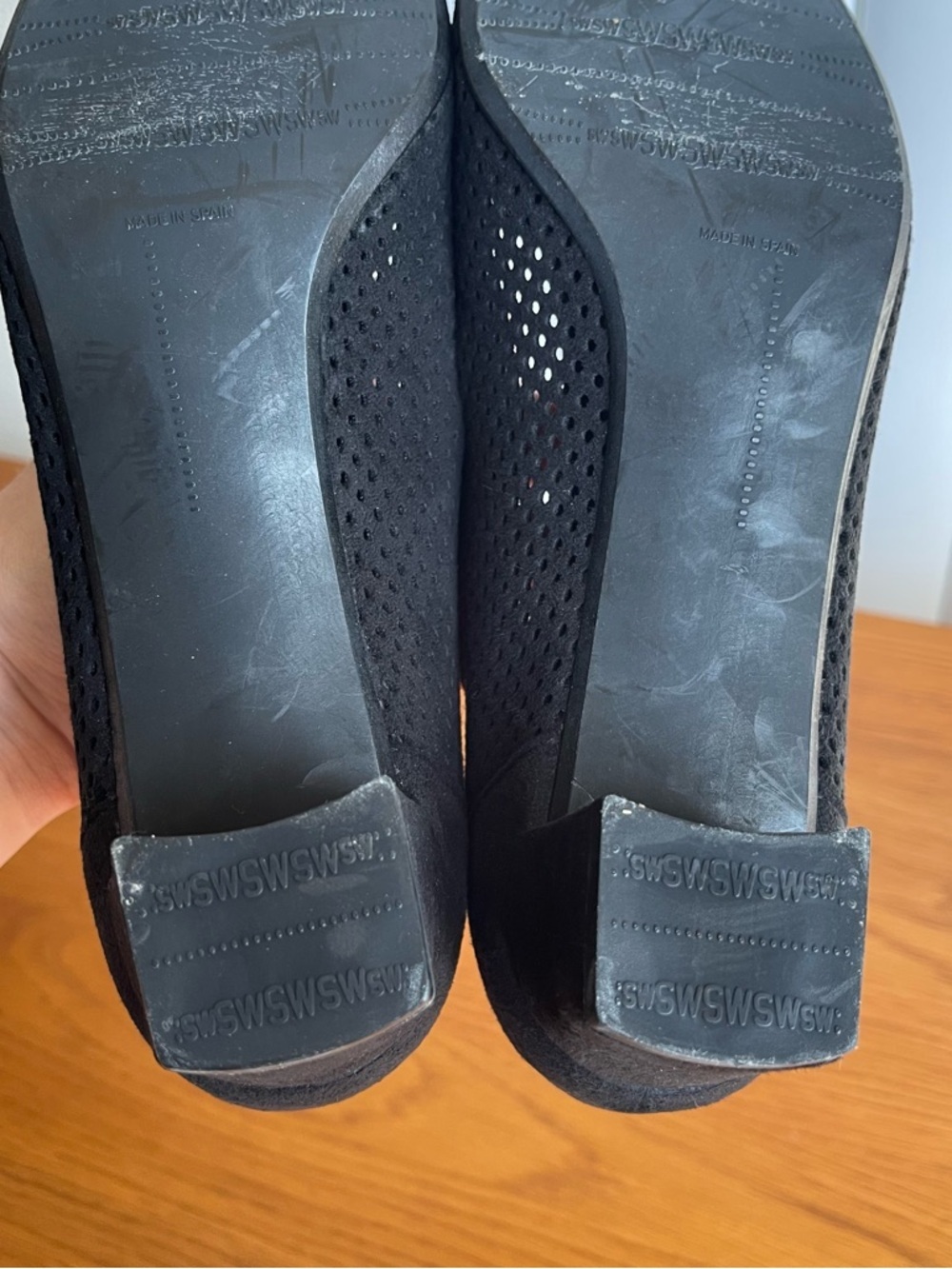 Stuart Weitzman Fairfield Ultrasuede Perforated Loafer Heels Black Size 8.5N - Picture 10 of 16